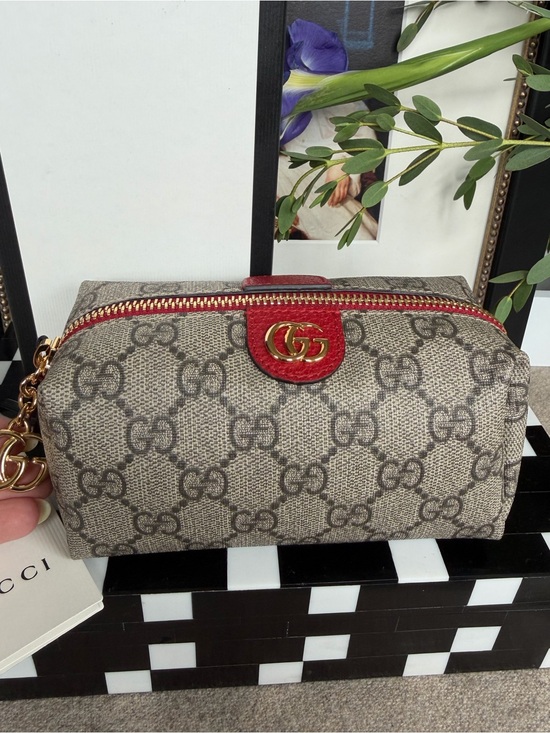 Gucci Handbags - NWT GUCCI Supreme Small Cosmetic Pouch